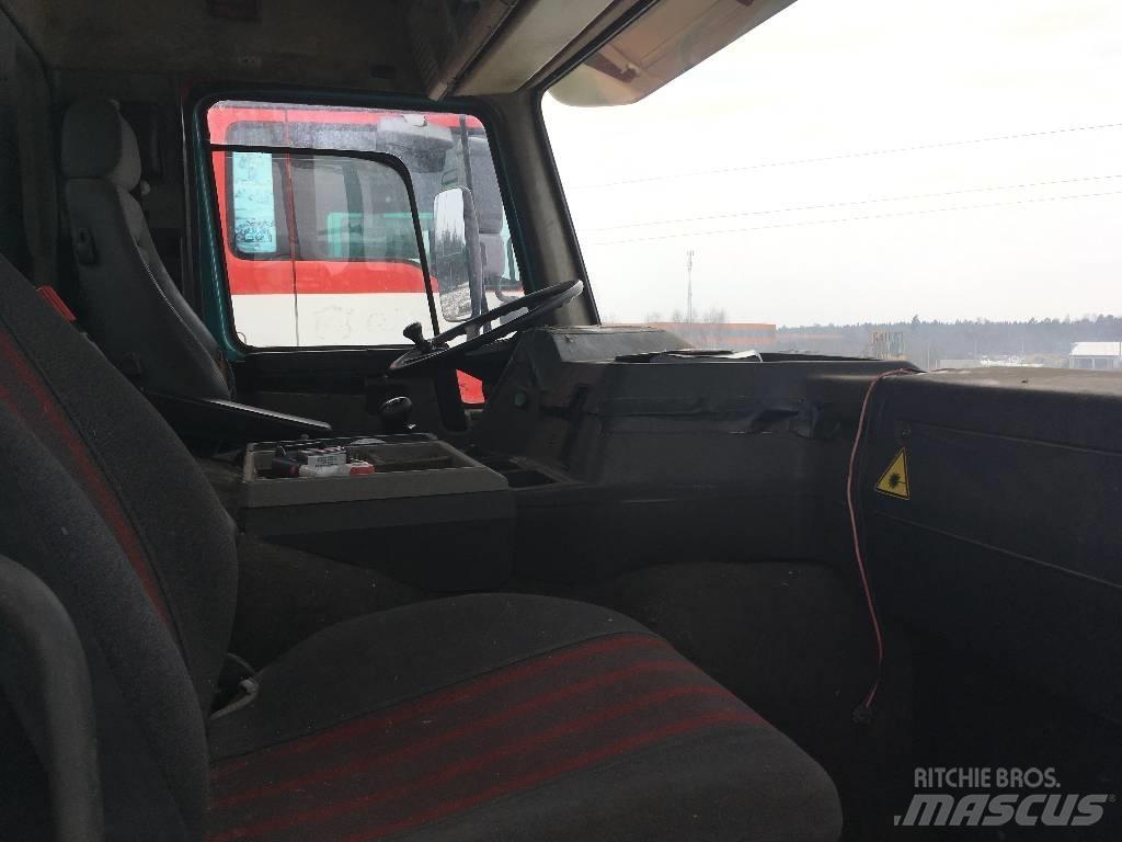 Volvo FL7 吊鉤式起重車