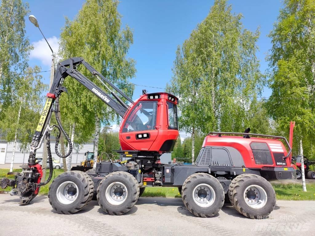 Komatsu 901 XC 收穫機