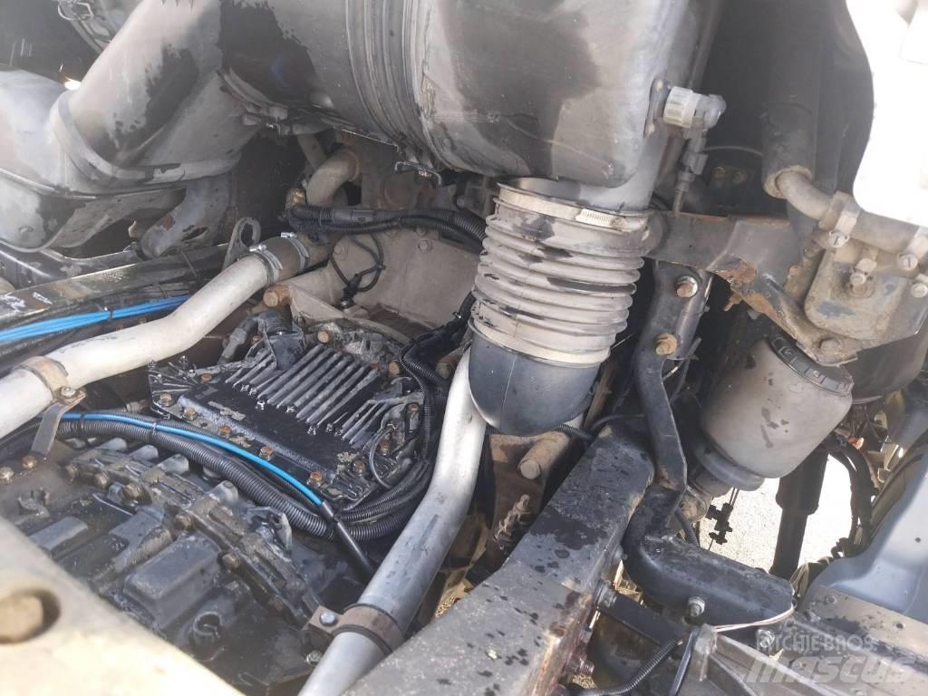 MAN TGX XXL 曳引機組件