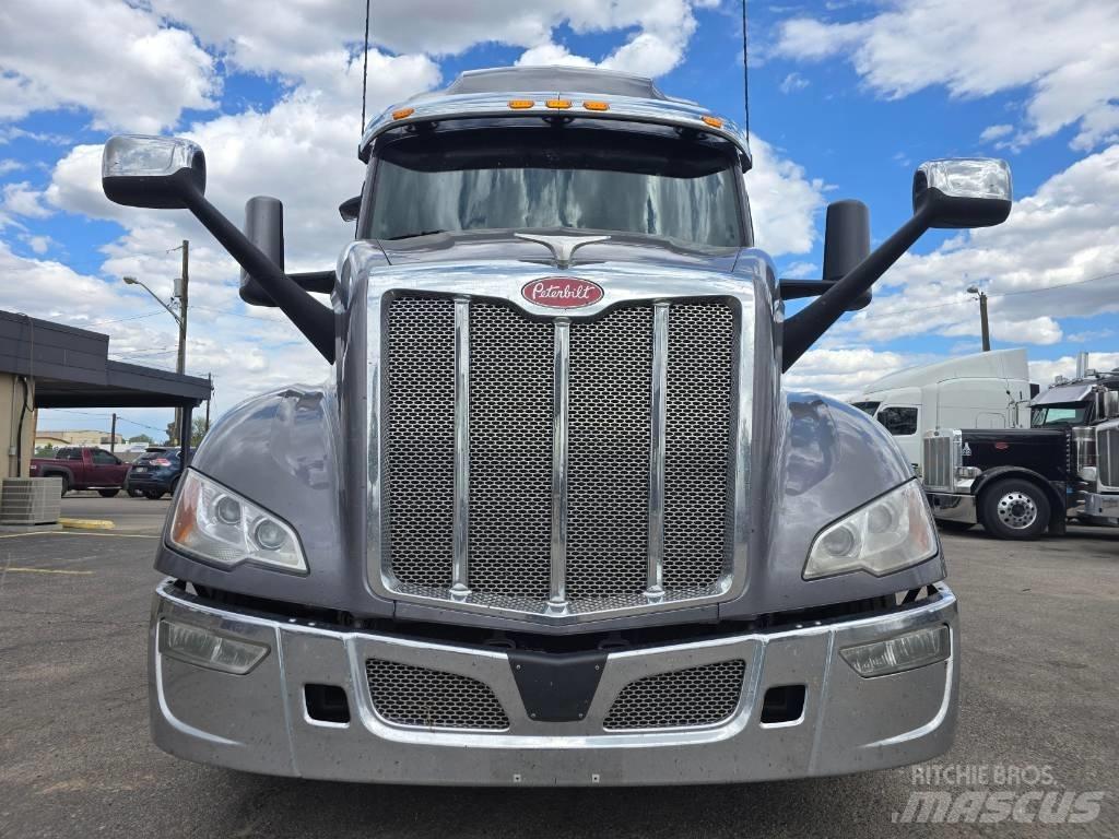 Peterbilt 579 曳引機組件
