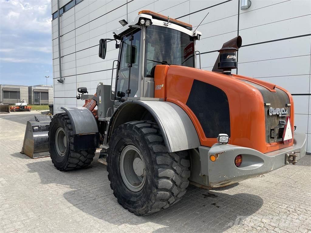 Weycor AR250E 輪胎式裝載機