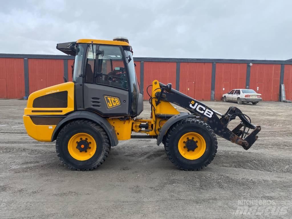 JCB 409 農業用伸縮臂裝載機