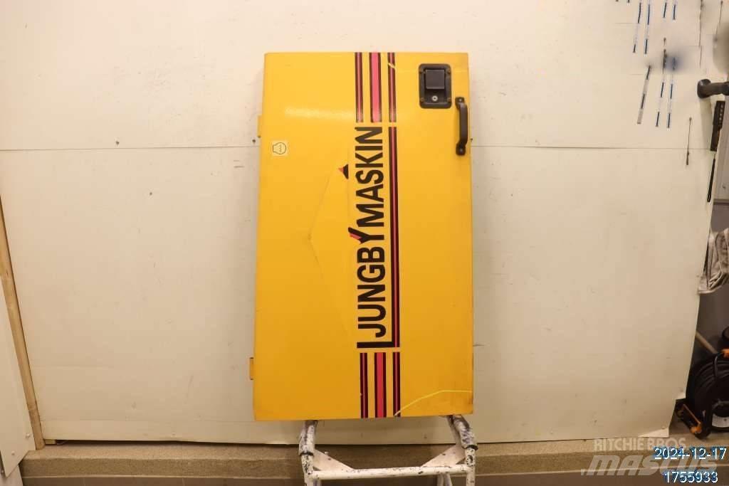 Ljungby L 12 駕駛室與內部