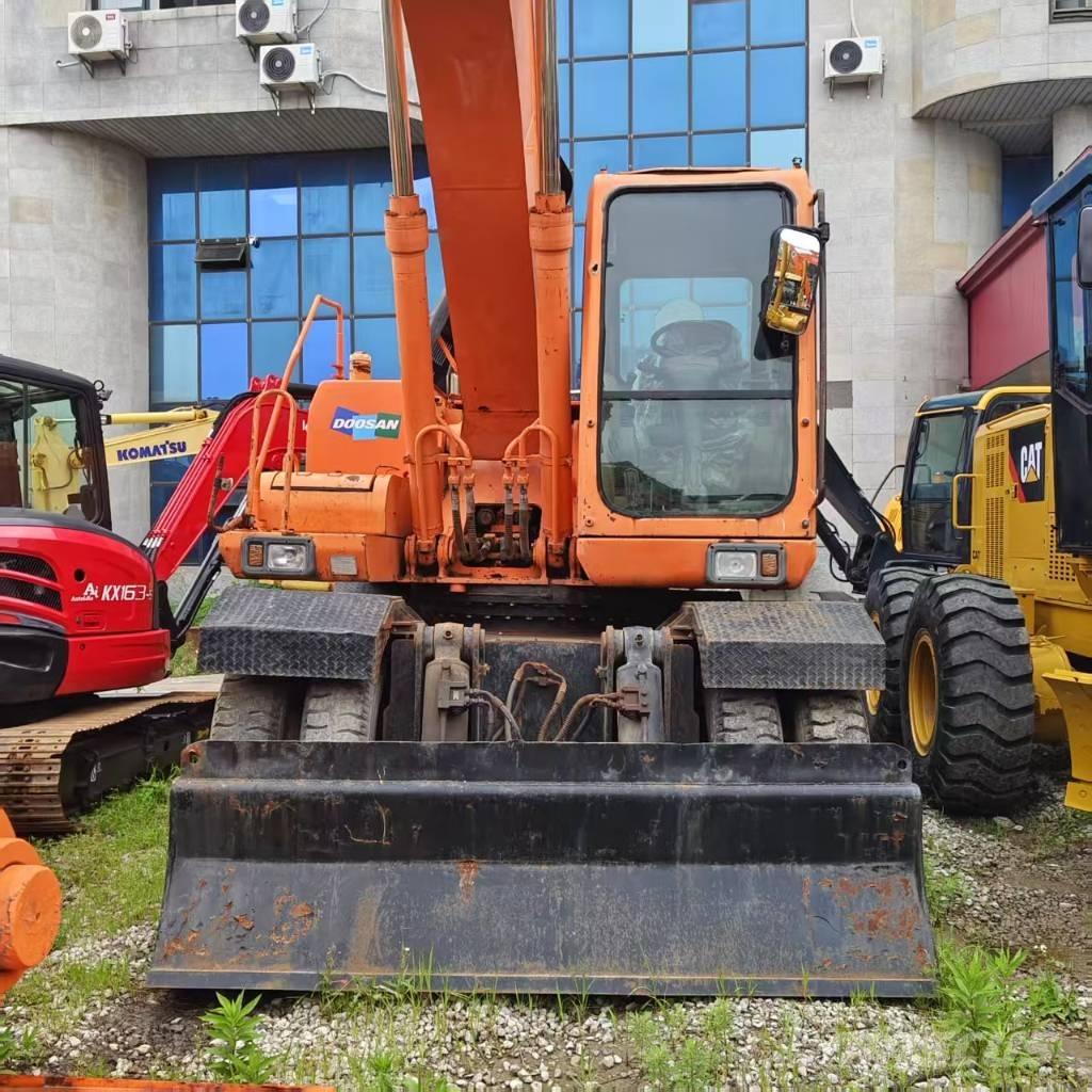 Doosan DH 210 W-7 旋轉式挖土機/掘鑿機/挖掘機