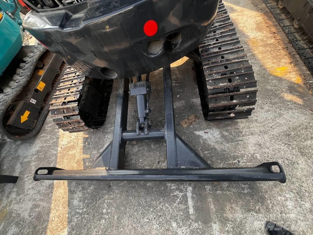 Kubota U 35 小型挖土機/掘鑿機<7t(小型挖掘機)