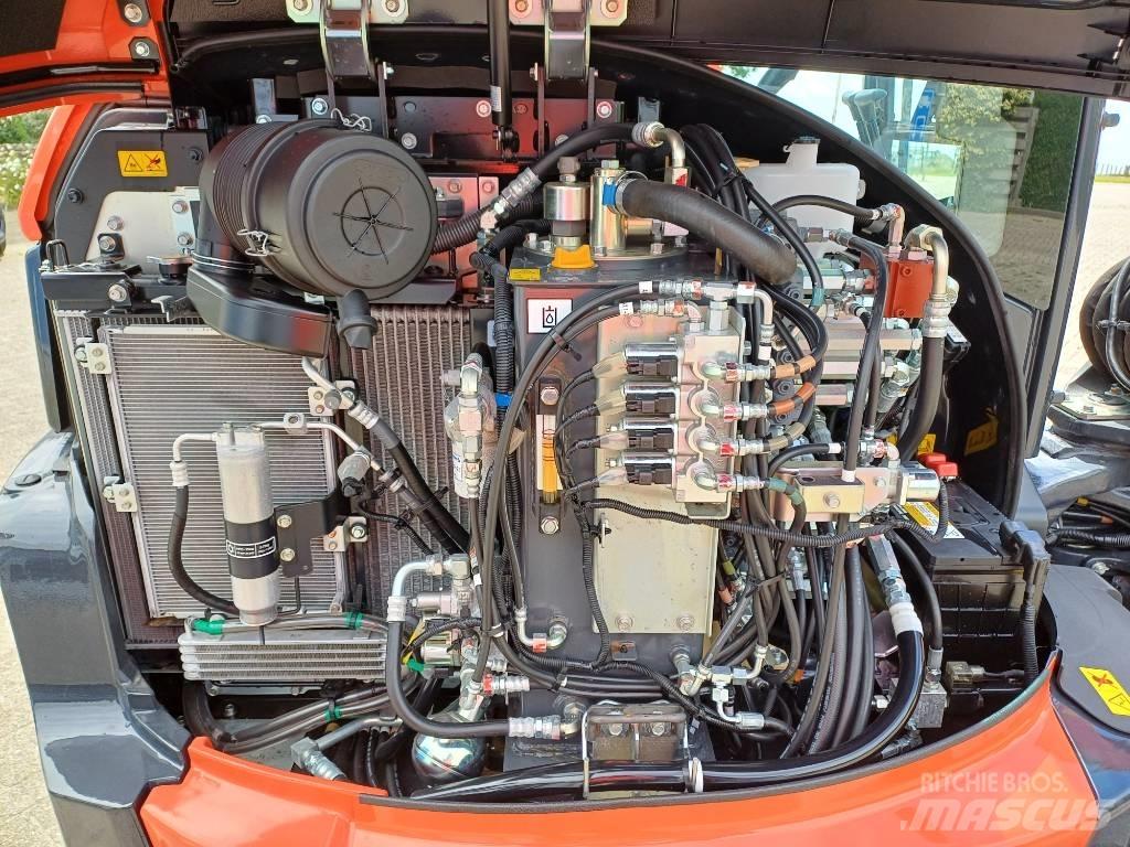 Kubota KX060-5 小型挖土機/掘鑿機<7t(小型挖掘機)