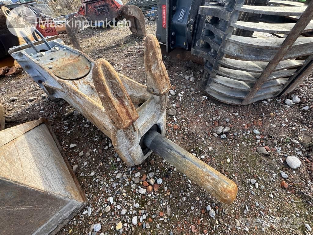 NPK DC-25 鐵鎚/碎石機