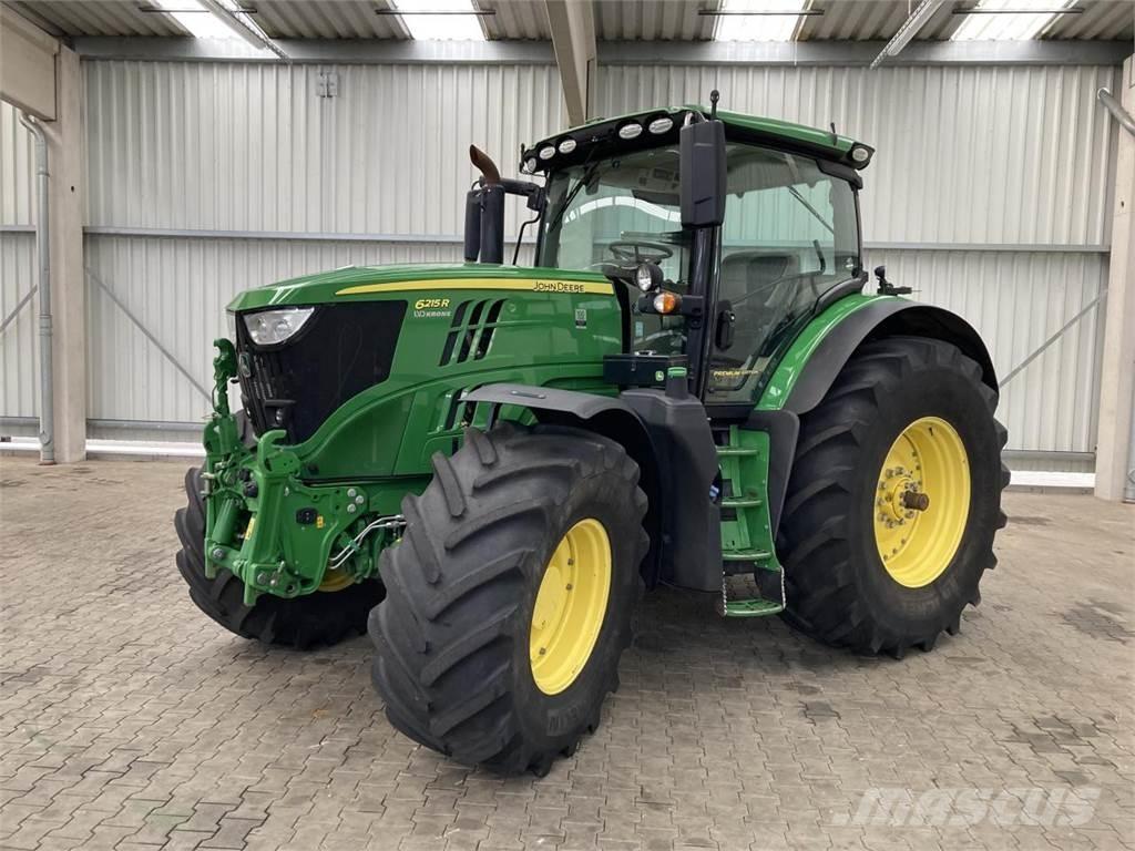 John Deere 6215R 曳引機