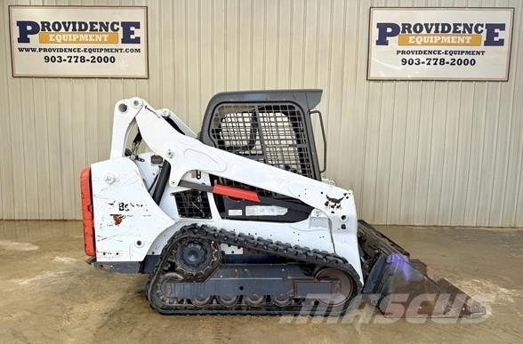 Bobcat T590 滑移轉向裝載機
