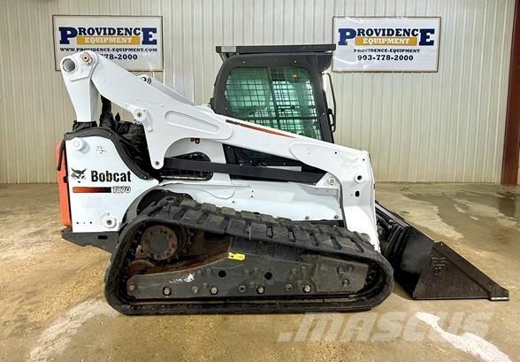 Bobcat T870 滑移轉向裝載機