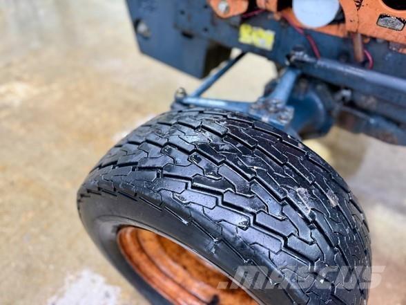 Kubota B7100 曳引機