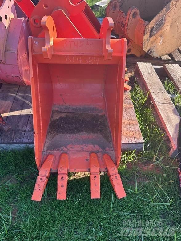 Kubota BT4584 滑移轉向裝載機