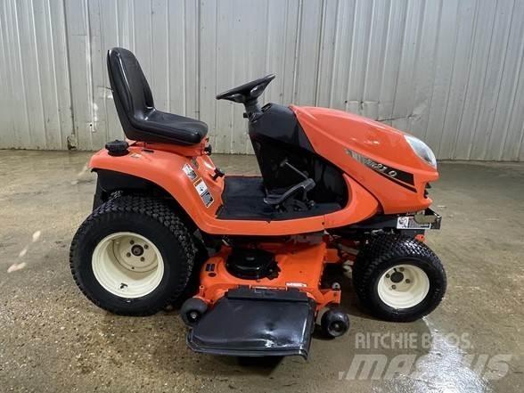 Kubota GR2110 騎乘式割草機