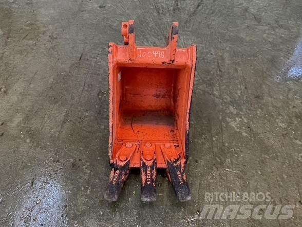 Kubota K7760 鏟斗