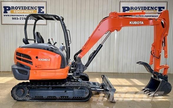 Kubota KX040-4 小型挖土機/掘鑿機<7t(小型挖掘機)