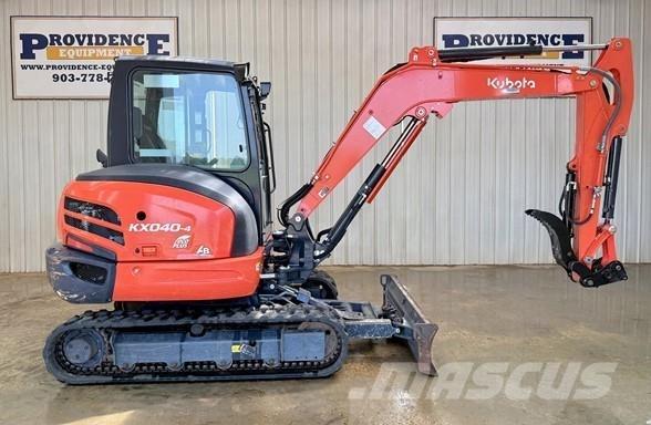 Kubota KX040-4 小型挖土機/掘鑿機<7t(小型挖掘機)