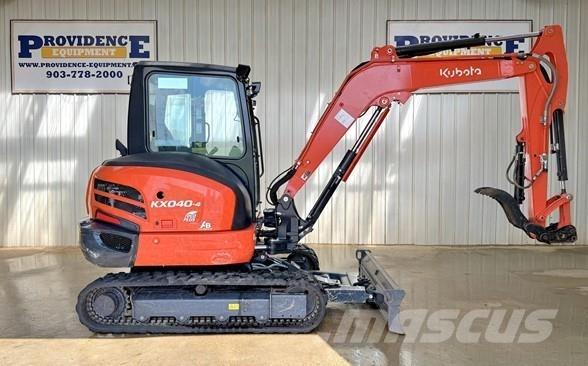 Kubota KX040-4 小型挖土機/掘鑿機<7t(小型挖掘機)