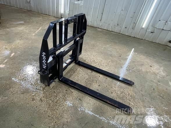 Kubota PFL4648 叉