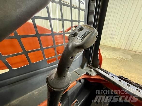 Kubota SSV65 滑移轉向裝載機