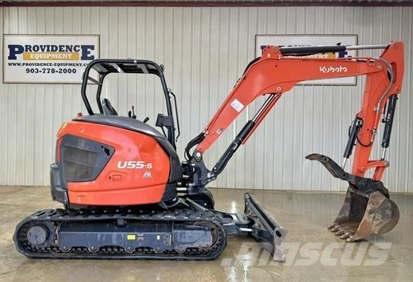 Kubota U55-4 小型挖土機/掘鑿機<7t(小型挖掘機)