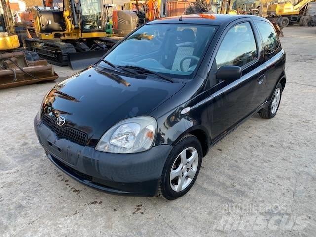 Toyota Yaris 汽車