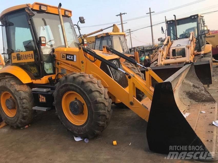 JCB 4CX 反鏟裝載機