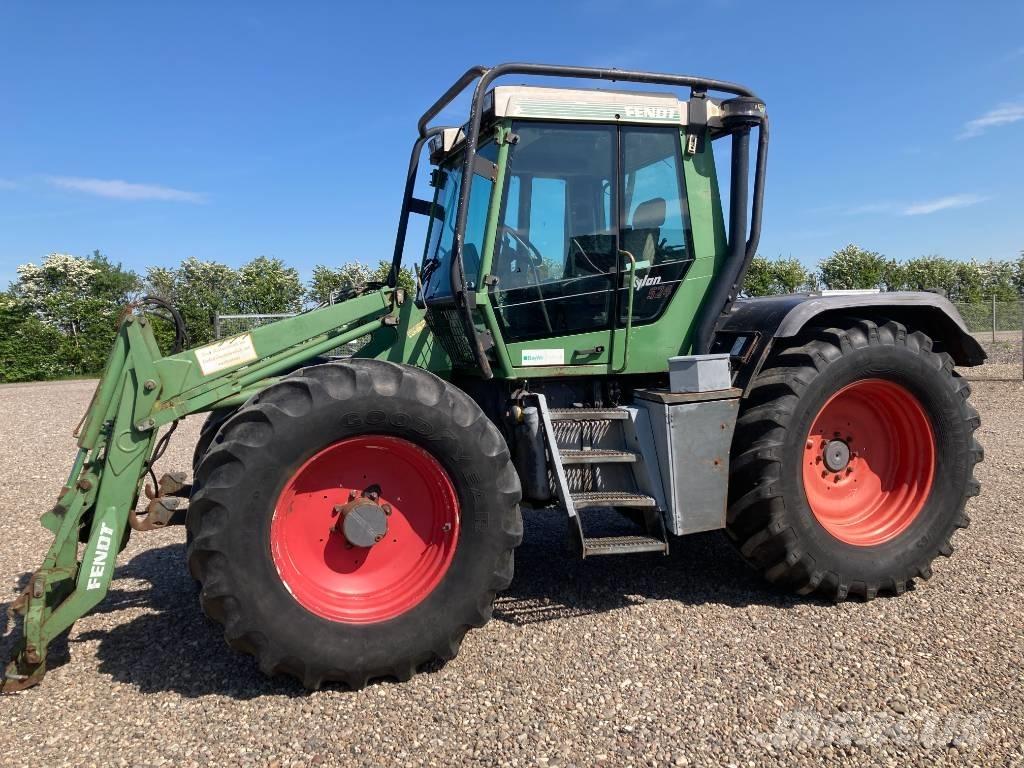 Fendt Xylon 524 前端裝載機和挖掘機