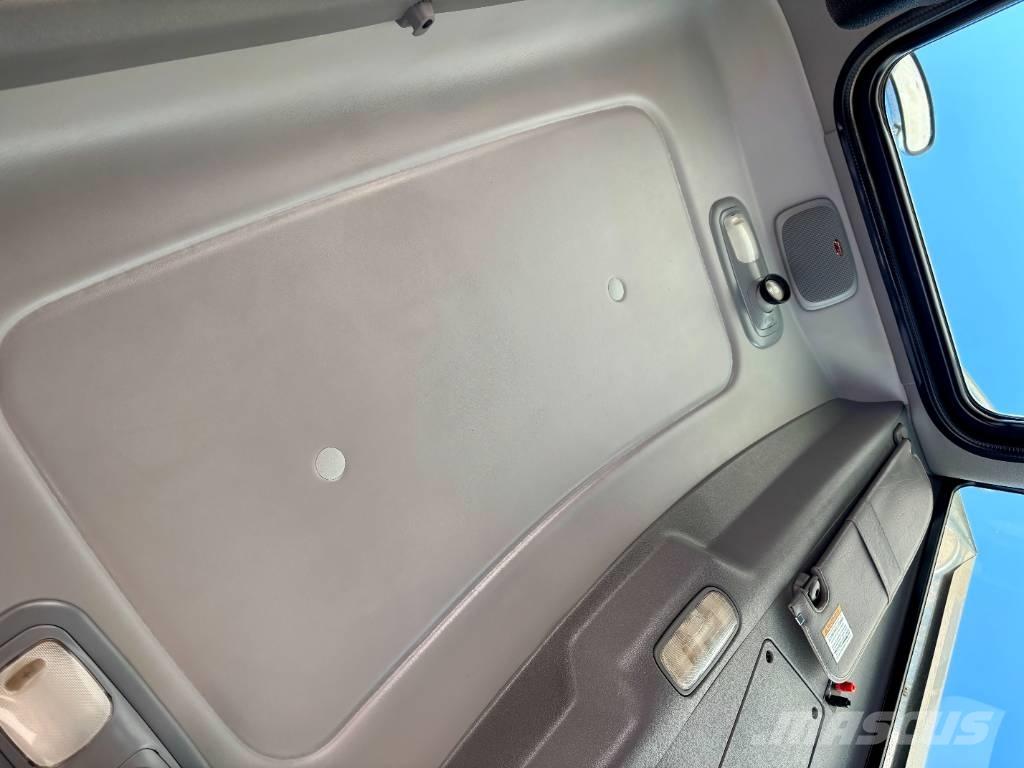 Peterbilt 389 曳引機組件