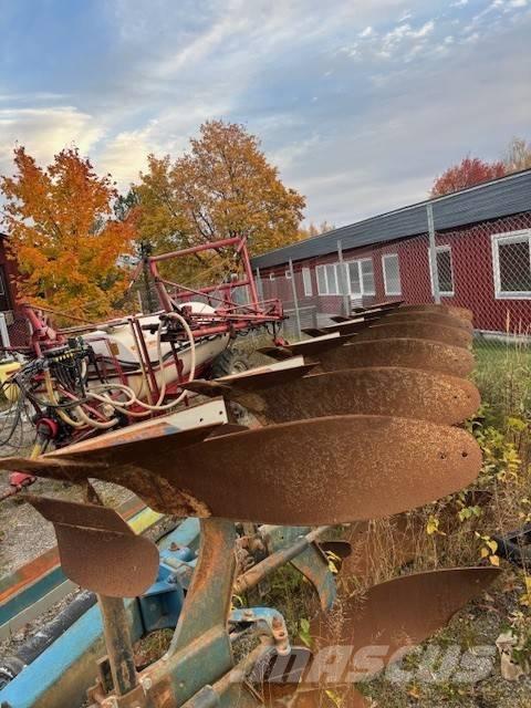 Överum CVL 682 H 雙向犁