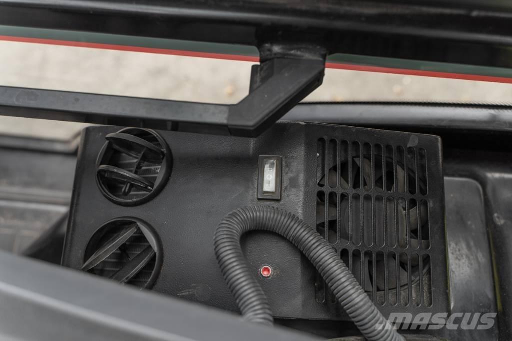 Manitou MI 30 D 柴油卡車