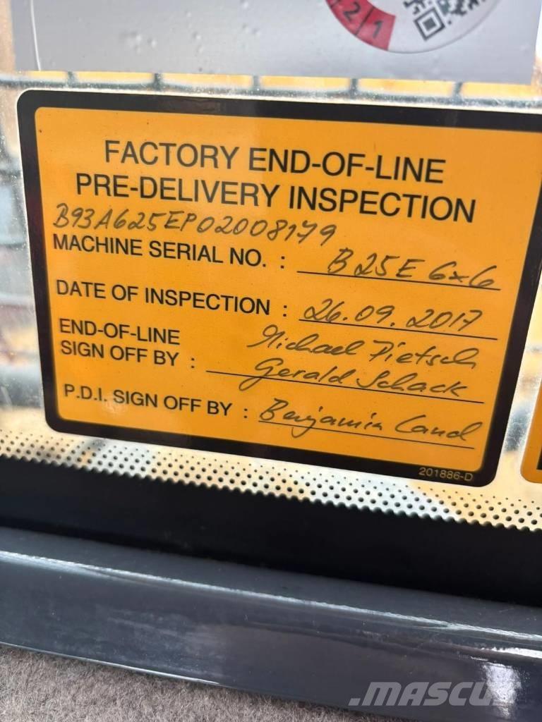 Bell B 25 E 鉸接式起吊車