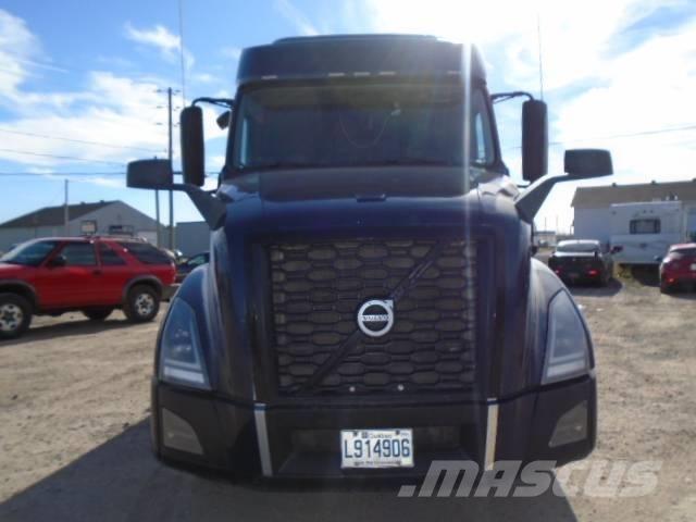 Volvo VNL740 曳引機組件