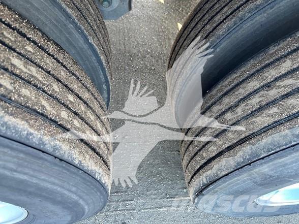 Utility 3000R 控溫式半拖車