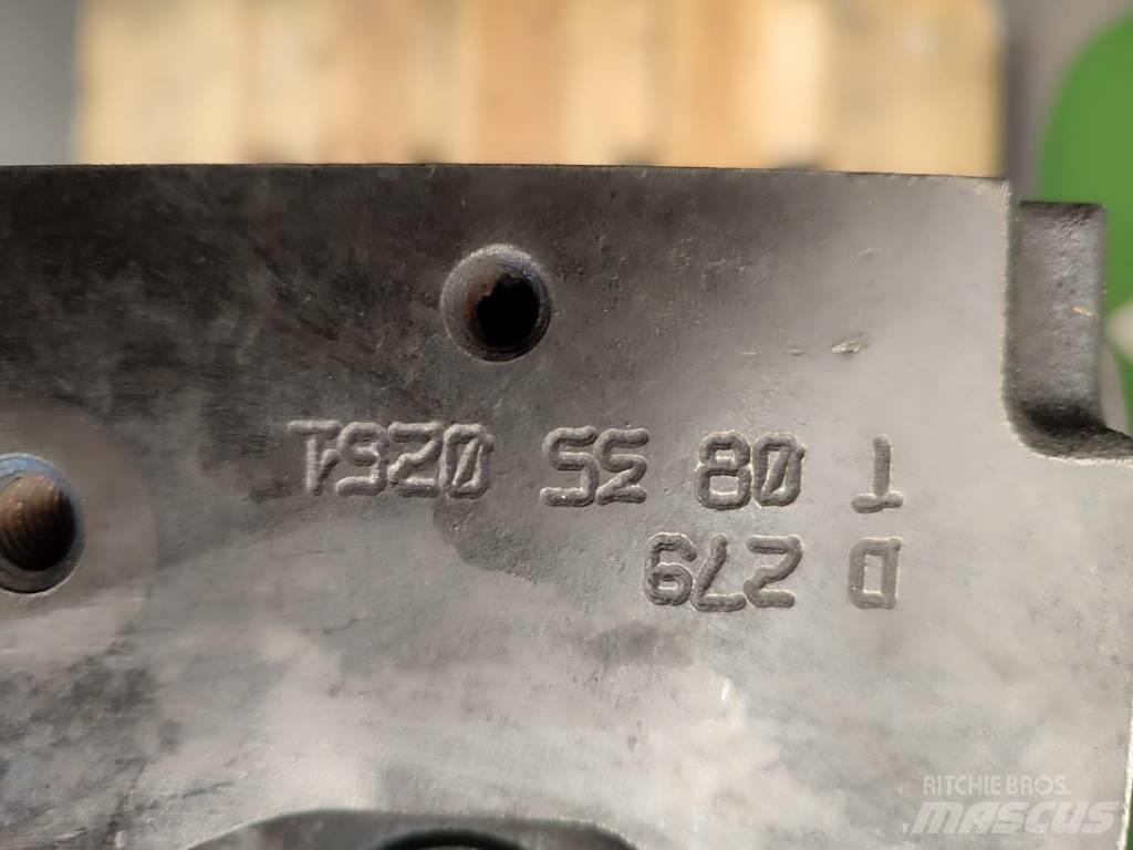 CAT 4.4C engine post 引擎/發動機