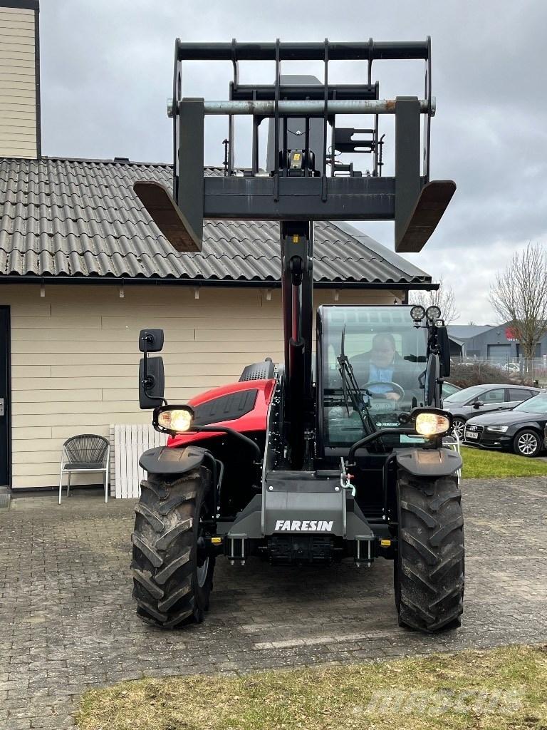 Faresin FS7.32 伸縮臂操作車