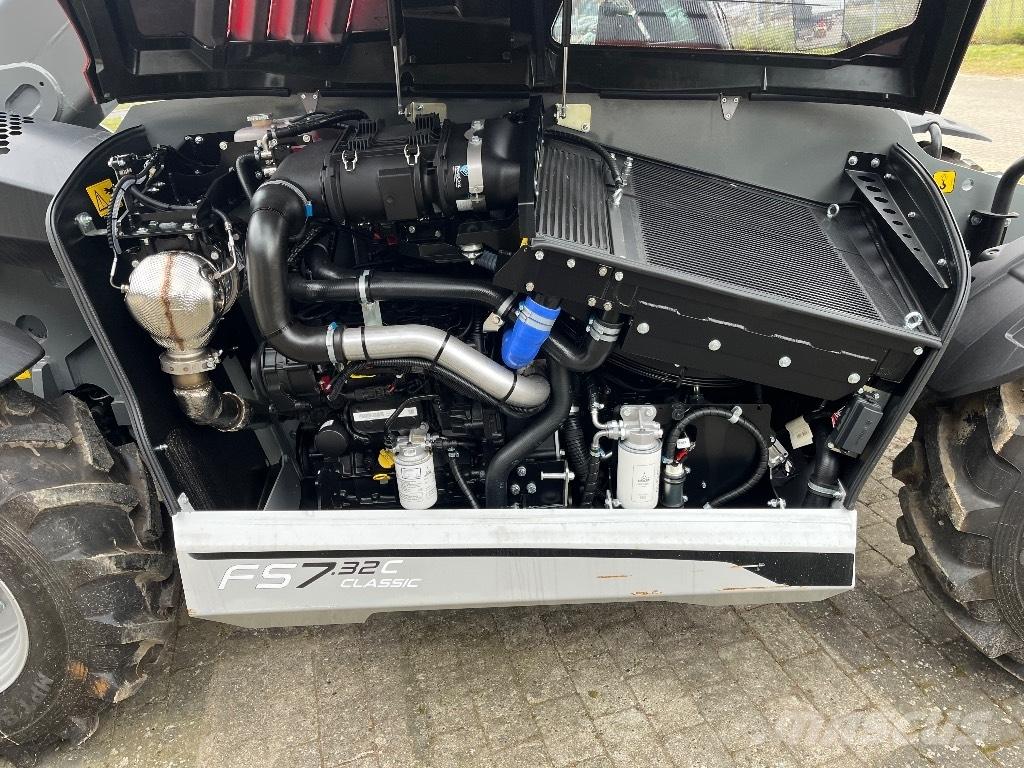 Faresin FS7.32 伸縮臂操作車