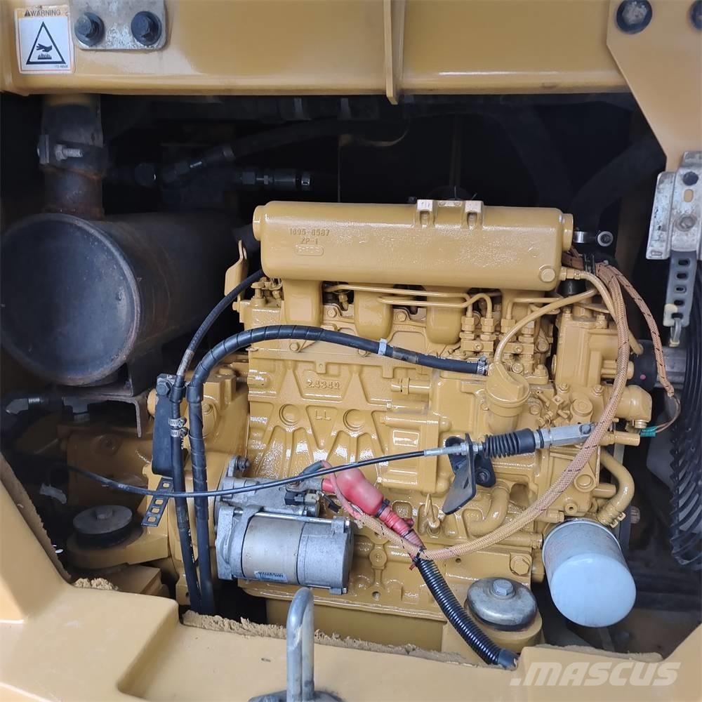 CAT 306 E 小型挖土機/掘鑿機<7t(小型挖掘機)