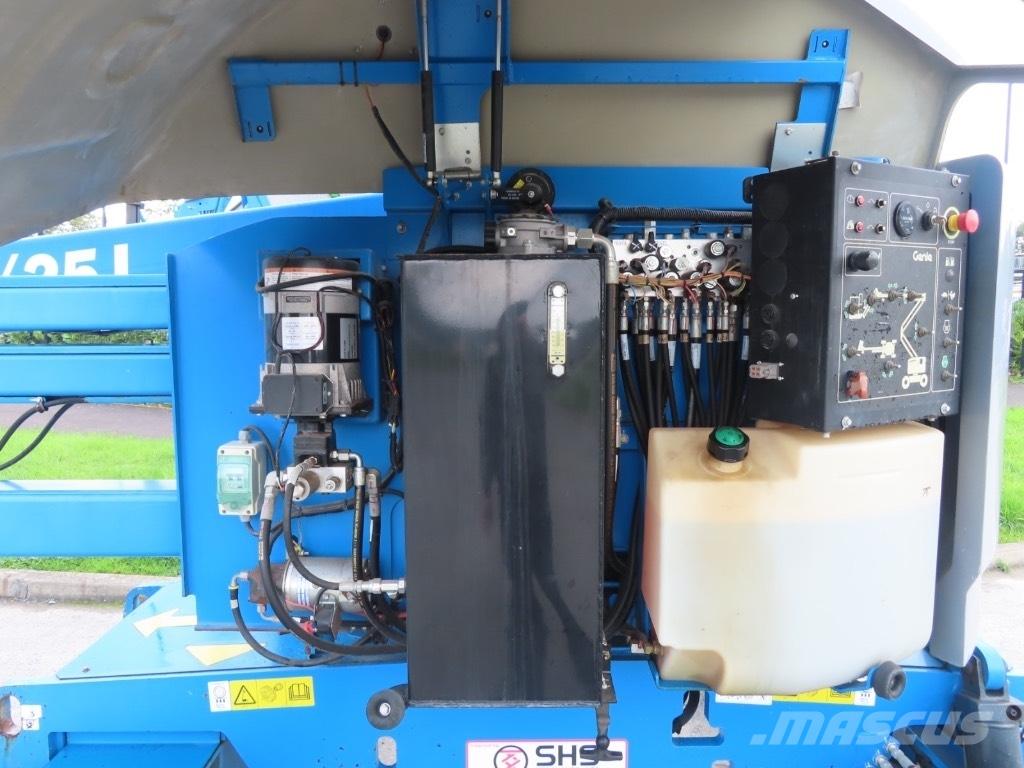 Genie Z 45 曲臂高空作業車