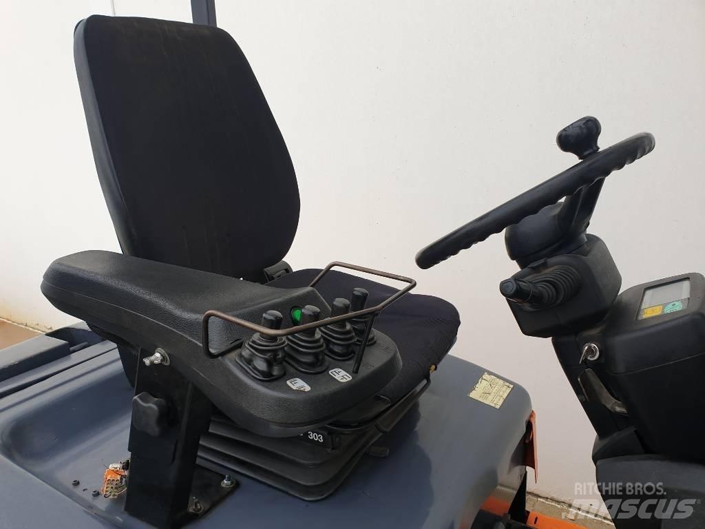 Toyota 7FBEF15 電動堆高機