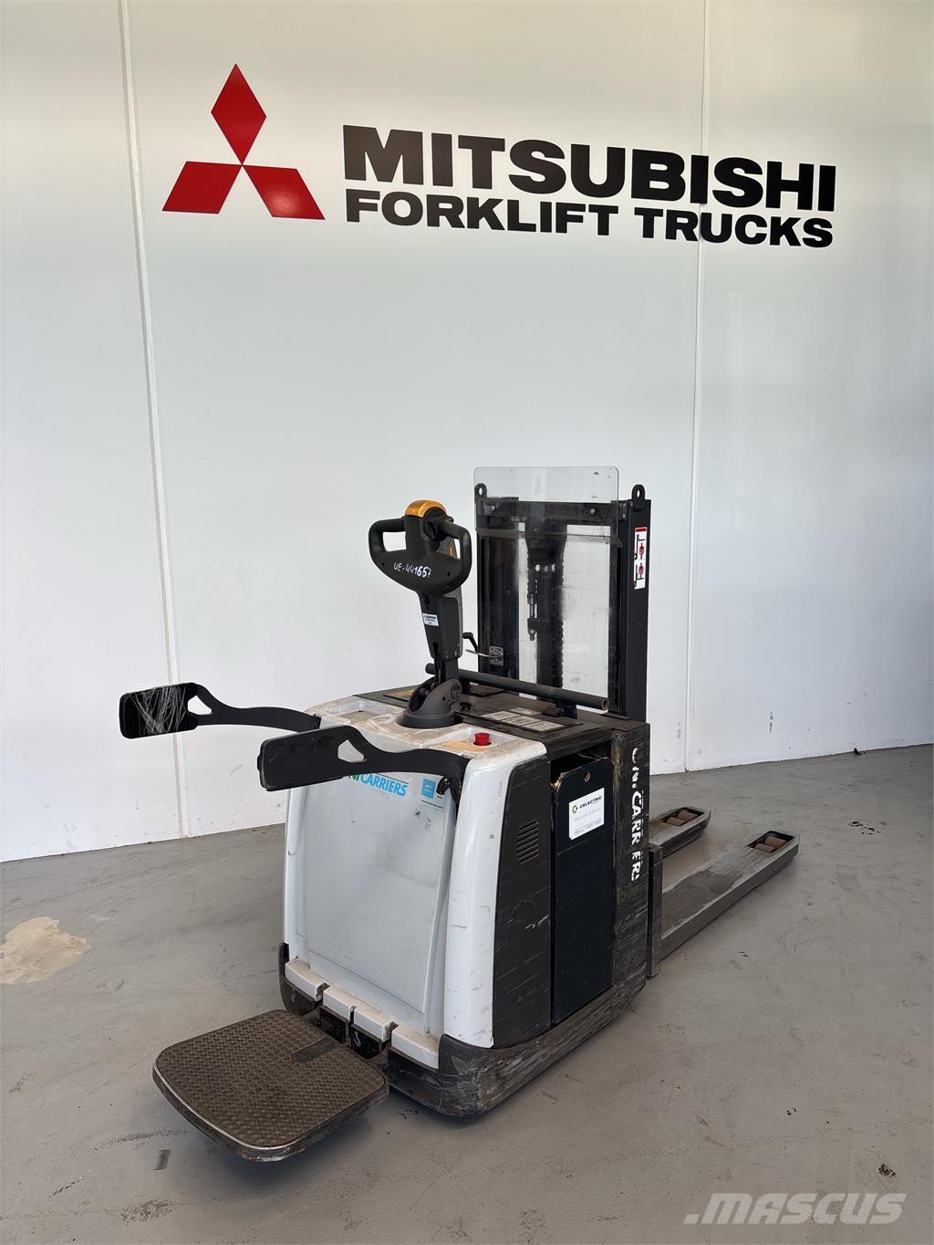 UniCarriers PDP200 自走式堆積機