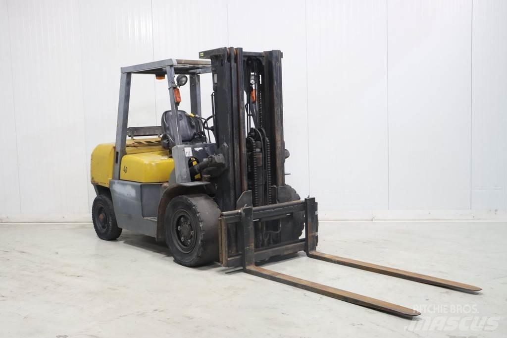 TCM FD40T2 柴油卡車
