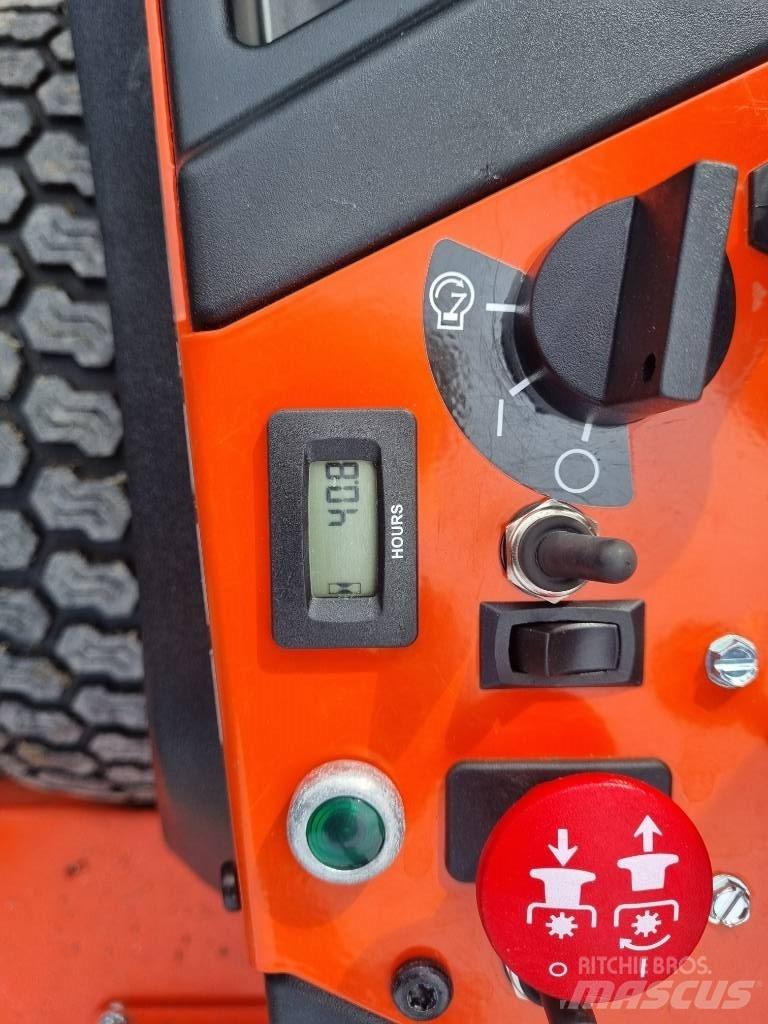 Ariens ZENITH 零迴轉割草機