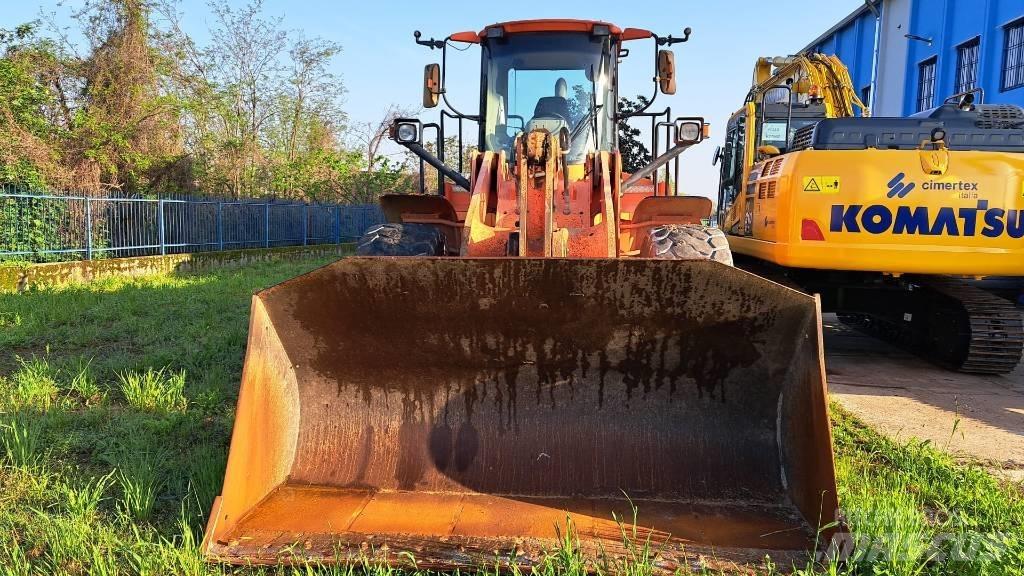 Hitachi W190 輪胎式裝載機