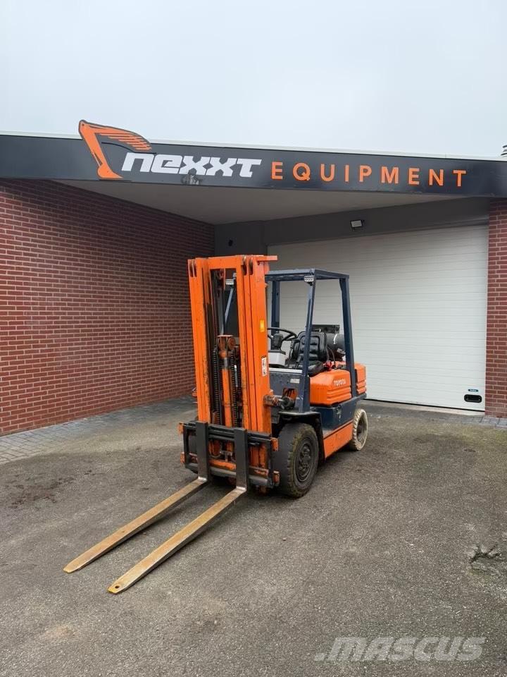 Toyota 42-5 FG 25 液化石油氣LPG卡車