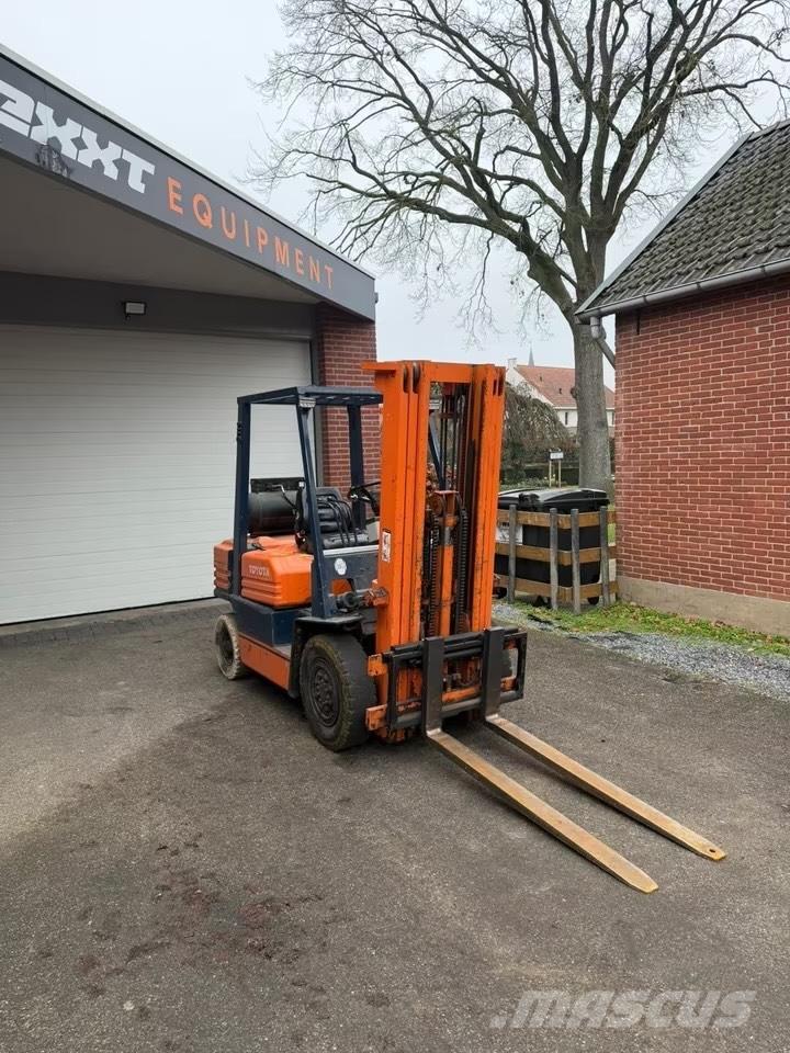 Toyota 42-5 FG 25 液化石油氣LPG卡車