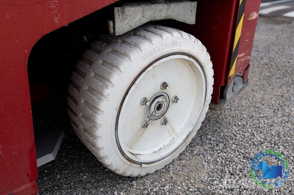 PB S225-12 剪式升降機