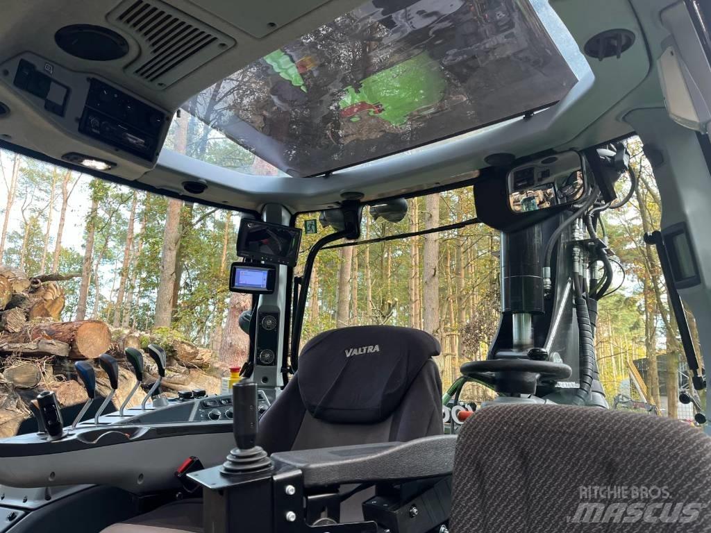 Valtra T214 Active 曳引機