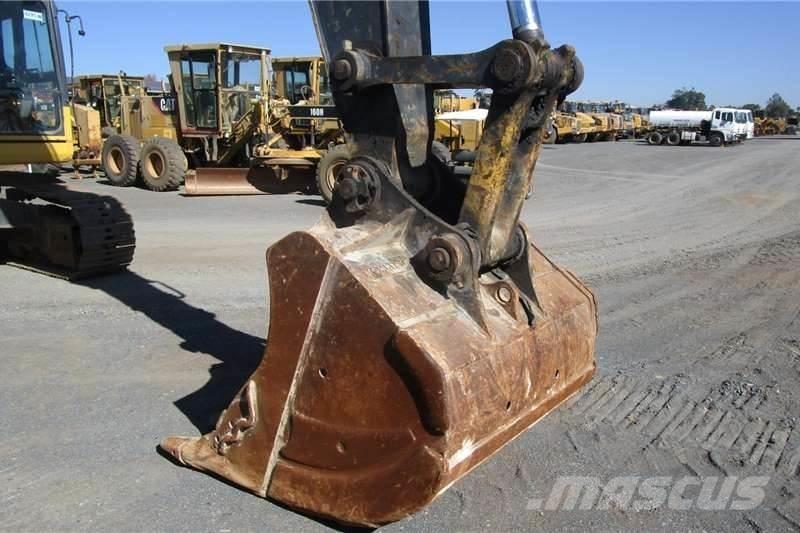 Komatsu PC300-8 小型挖土機/掘鑿機<7t(小型挖掘機)