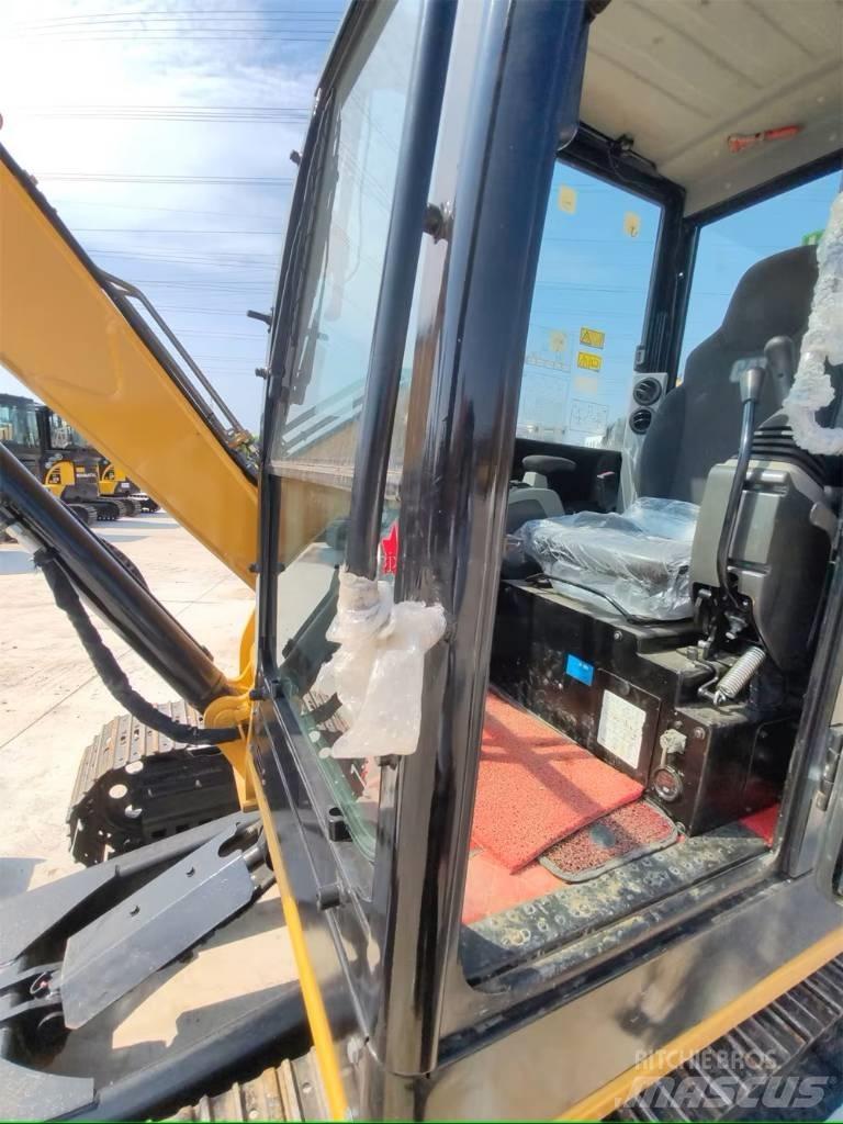 CAT 305.5 小型挖土機/掘鑿機<7t(小型挖掘機)