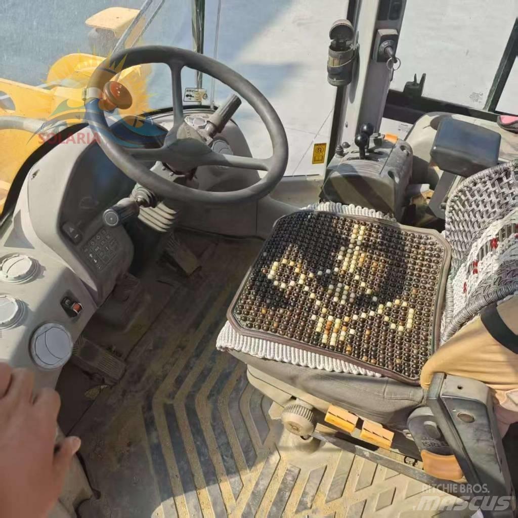 Volvo L 105 輪胎式裝載機